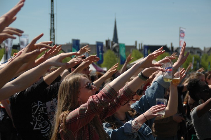 Insta Audience LibF2016-3-153